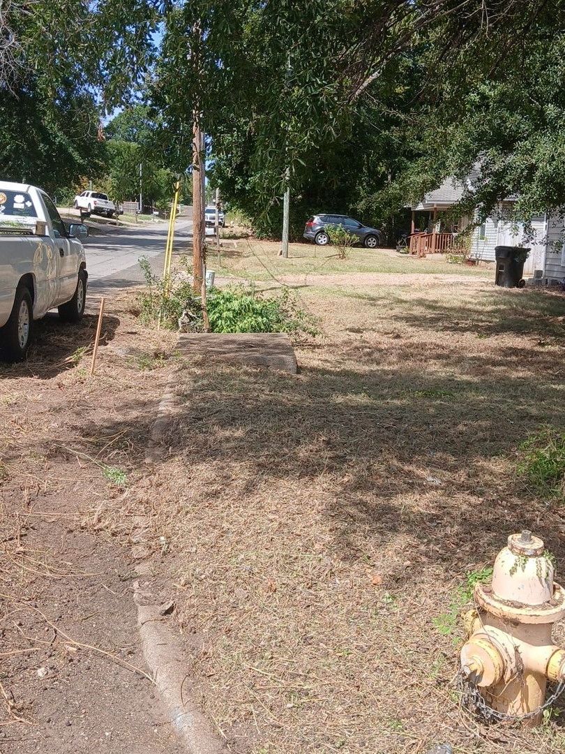 Ellis & Son Lawncare gallery photo
